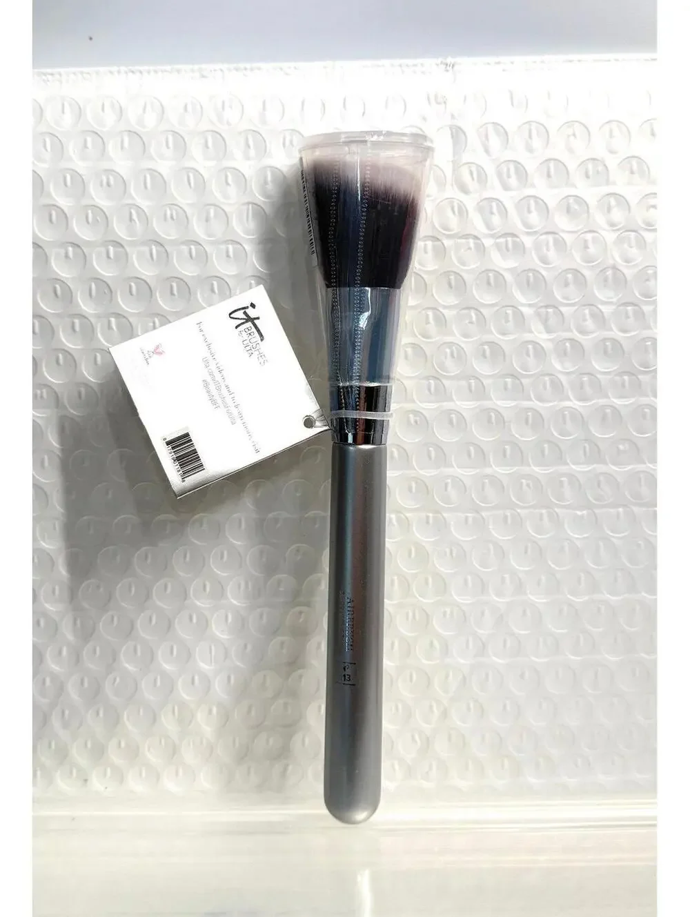 113 It Cosmetics Airbrush Soft Focus Blush Brush #113